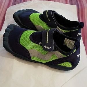 Newtz Boys Water Shoes (size 2/3)